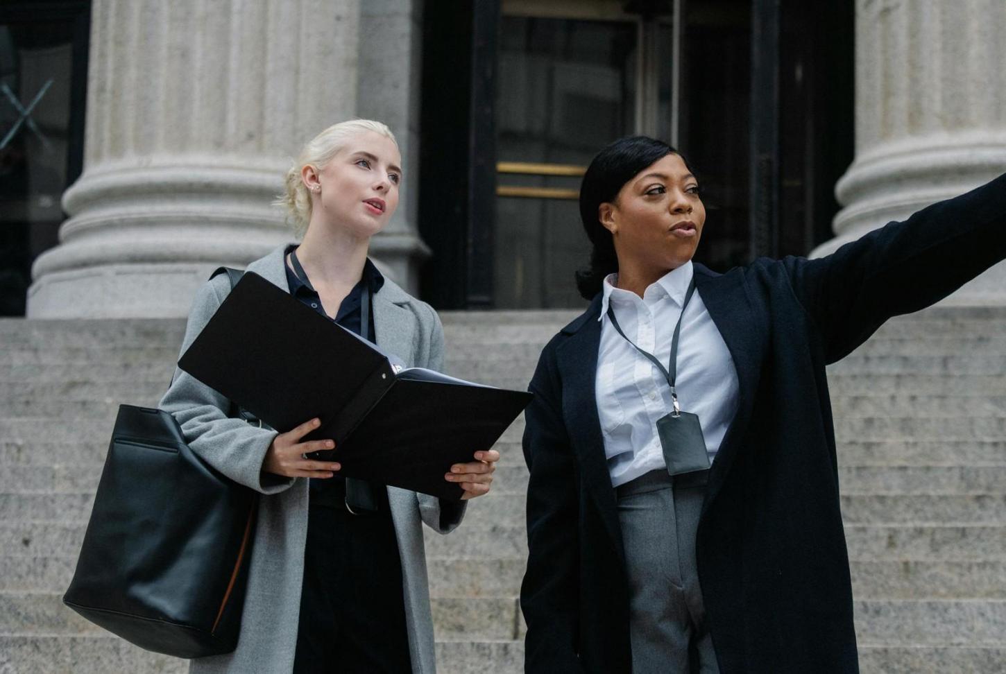 Практические занятия по переговорам в группе